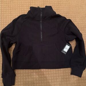NWT Peleton x Lululemon cropped 1/2 zip
Jacket